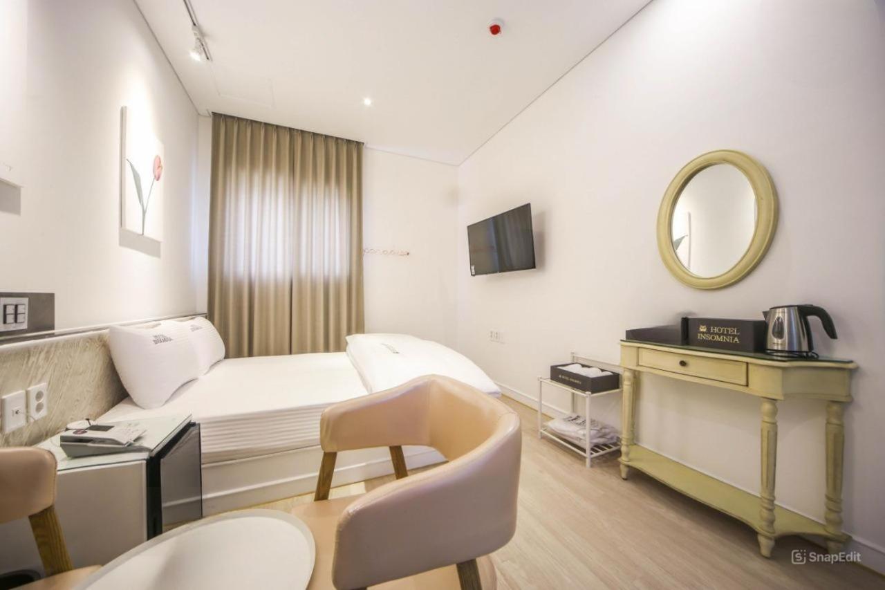 Hotel Insomnia Daegu Bagian luar foto